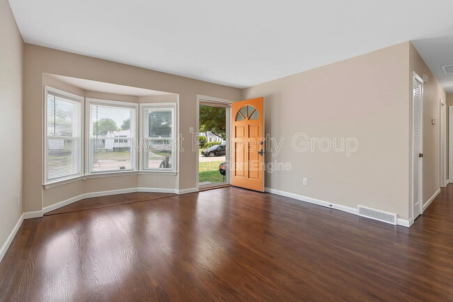 property at 10515 Prestwick Dr