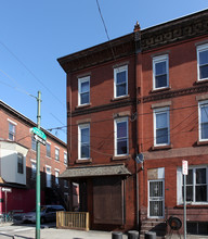 1525 Tasker St in Philadelphia, PA - Foto de edificio - Building Photo