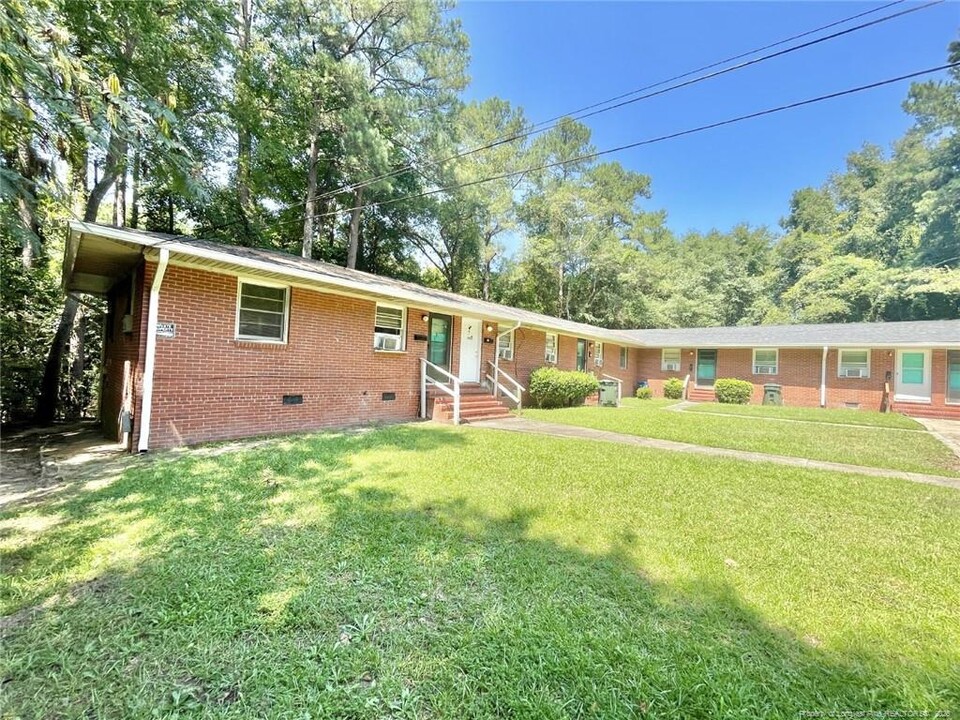 1707 Powatan St in Fayetteville, NC - Building Photo