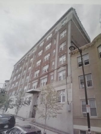 1691 Commonwealth Avenue, Unit 1 in Boston, MA - Foto de edificio - Building Photo