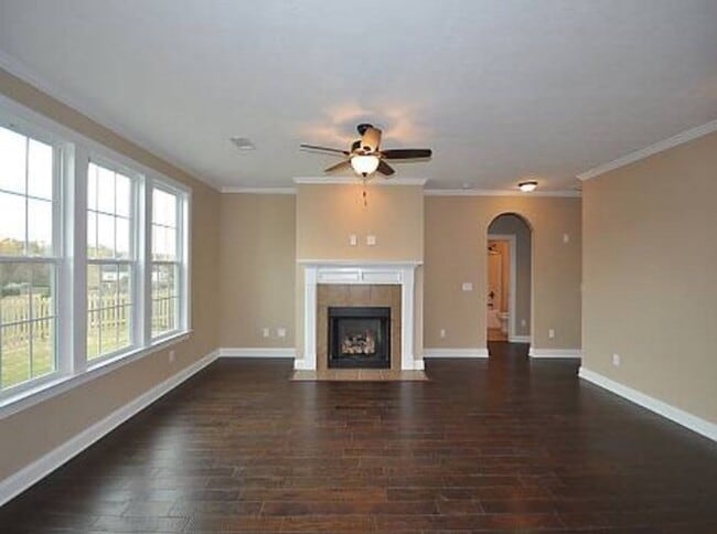 property at 5435 Everlook Cir