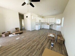 9000 Canyon St in Bakersfield, CA - Building Photo - Building Photo
