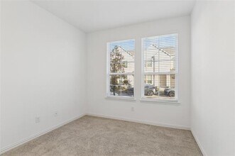 4703 Kindred St in Haltom City, TX - Building Photo - Building Photo