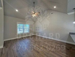 20 Dirleton Dr in Bella Vista, AR - Foto de edificio - Building Photo