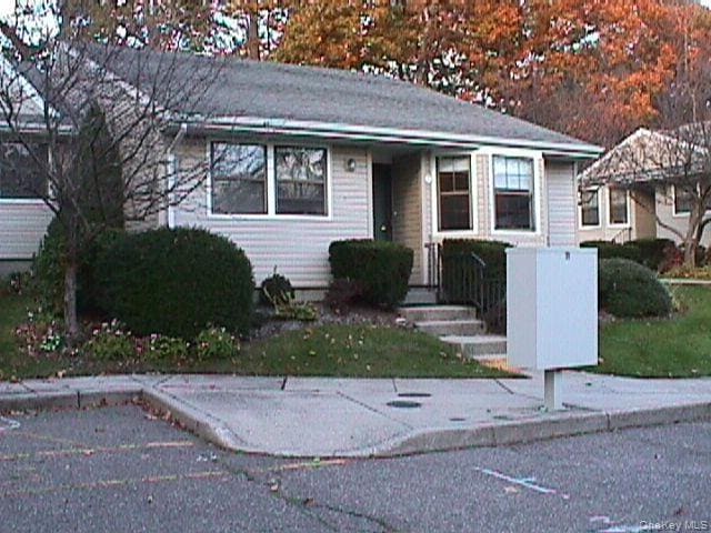 property at 7 Patriot Ct
