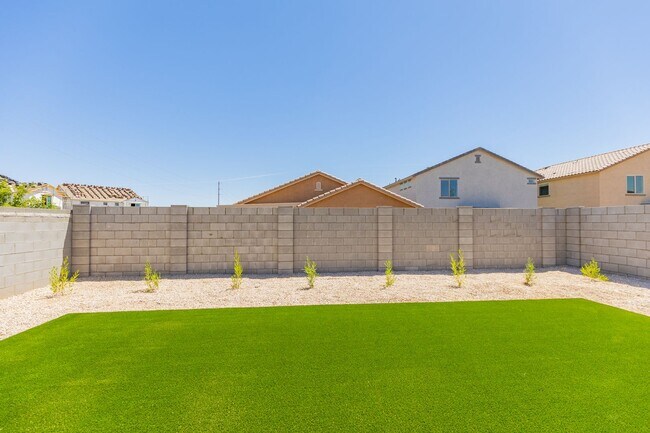 16952 W Diana Ave in Waddell, AZ - Building Photo - Building Photo