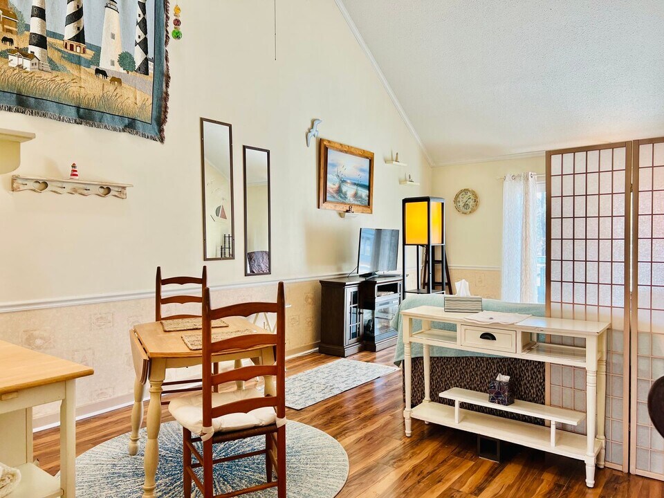 1410 Harbourside Dr in New Bern, NC - Building Photo