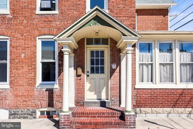 7 Liberty St in Gettysburg, PA - Building Photo - Building Photo