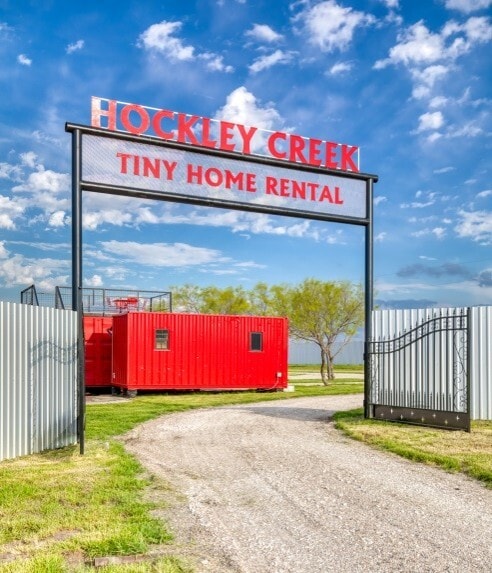 property at 6449 S Interstate 35