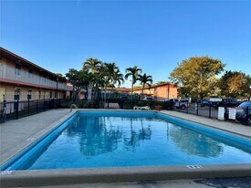 95 NE 41st St in Oakland Park, FL - Building Photo