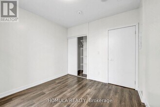 159 Wellesley St E in Toronto, ON - Building Photo - Building Photo
