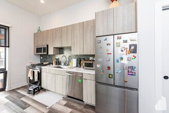 2317 N Clark St in Chicago, IL - Building Photo - Building Photo