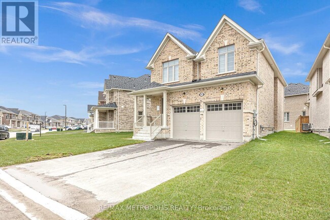 64 Big Canoe Dr in Georgina, ON - Building Photo - Building Photo