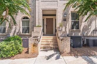 1192 Lavista Cir NE in Atlanta, GA - Building Photo - Building Photo