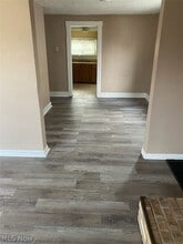 56 Marion Ave in Mogadore, OH - Foto de edificio - Building Photo