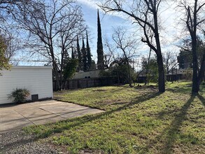 30 Oak Dr in Chico, CA - Building Photo - Building Photo
