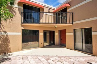 8050 Severn Dr in Boca Raton, FL - Building Photo