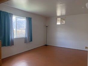 536 US-97 ALT in Chelan, WA - Building Photo - Building Photo