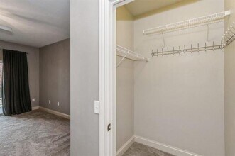 621 Grandview Ct in Iowa City, IA - Building Photo - Building Photo