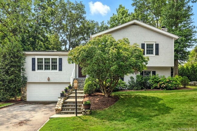 property at 24 Thorne Pl