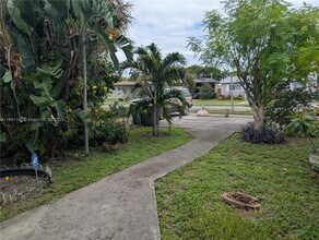 274 SW 9th St in Dania Beach, FL - Building Photo - Building Photo