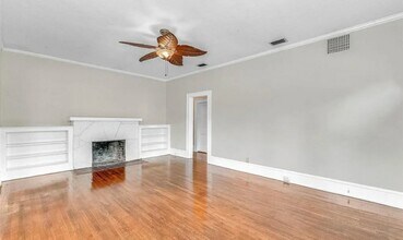 300 Mary Ave in New Smyrna Beach, FL - Building Photo - Building Photo