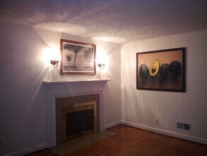 2 E 54th St in Savannah, GA - Building Photo - Building Photo