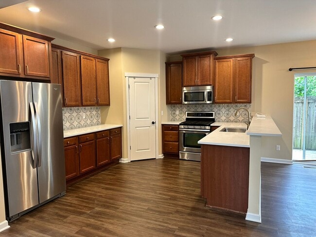 2126 NE 12th St in Renton, WA - Building Photo - Building Photo