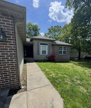 542 Stone Rd in Kimberling City, MO - Building Photo - Building Photo