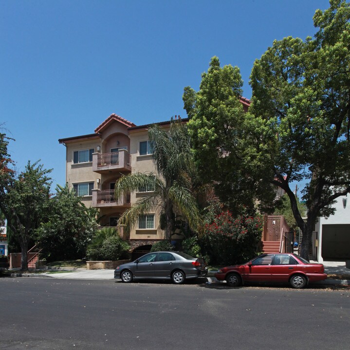 Residential Condominiums in Burbank, CA - Building Photo