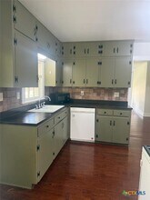 724 N Beal St in Belton, TX - Building Photo - Building Photo