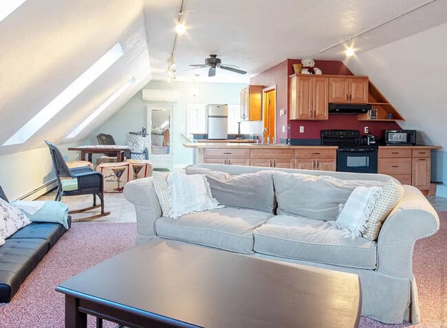 176 North St, Unit Adorable studio