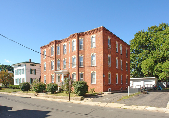 31 Kelley St in Bristol, CT - Foto de edificio - Building Photo