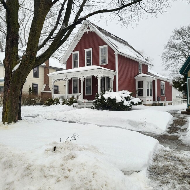 513 E Chapin St in Cadillac, MI - Building Photo - Building Photo