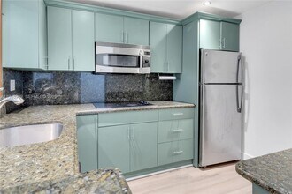 11273 SW 88th St in Miami, FL - Building Photo - Building Photo