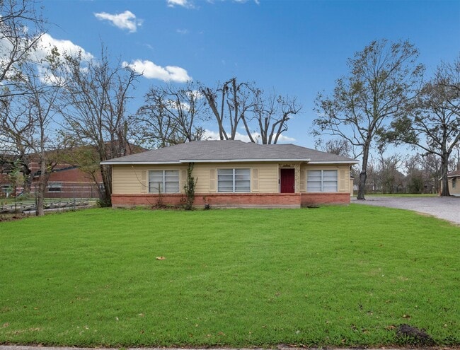 property at 8248 Hartford St