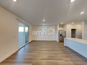 8176 Winterfell Peak Ave in Las Vegas, NV - Building Photo - Building Photo