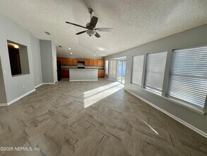 11690 Brian Lakes Dr N in Jacksonville, FL - Building Photo - Building Photo