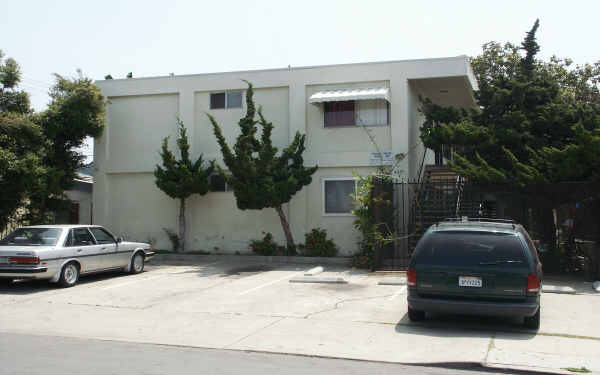 4085 Estrella Ave in San Diego, CA - Building Photo - Building Photo