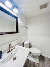 1009 Syracuse Ln in Westerville, OH - Foto de edificio - Building Photo