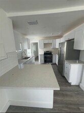 1637 NW 31st Ave in Miami, FL - Building Photo - Building Photo
