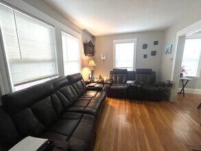 39 Gould St, Unit 39 Gould St. in Wakefield, MA - Foto de edificio - Building Photo