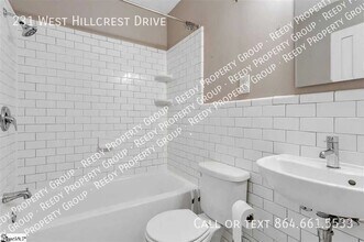 231 W Hillcrest Dr in Greenville, SC - Building Photo - Building Photo