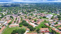 23 Casa Grande Dr in Houston, TX - Foto de edificio - Building Photo