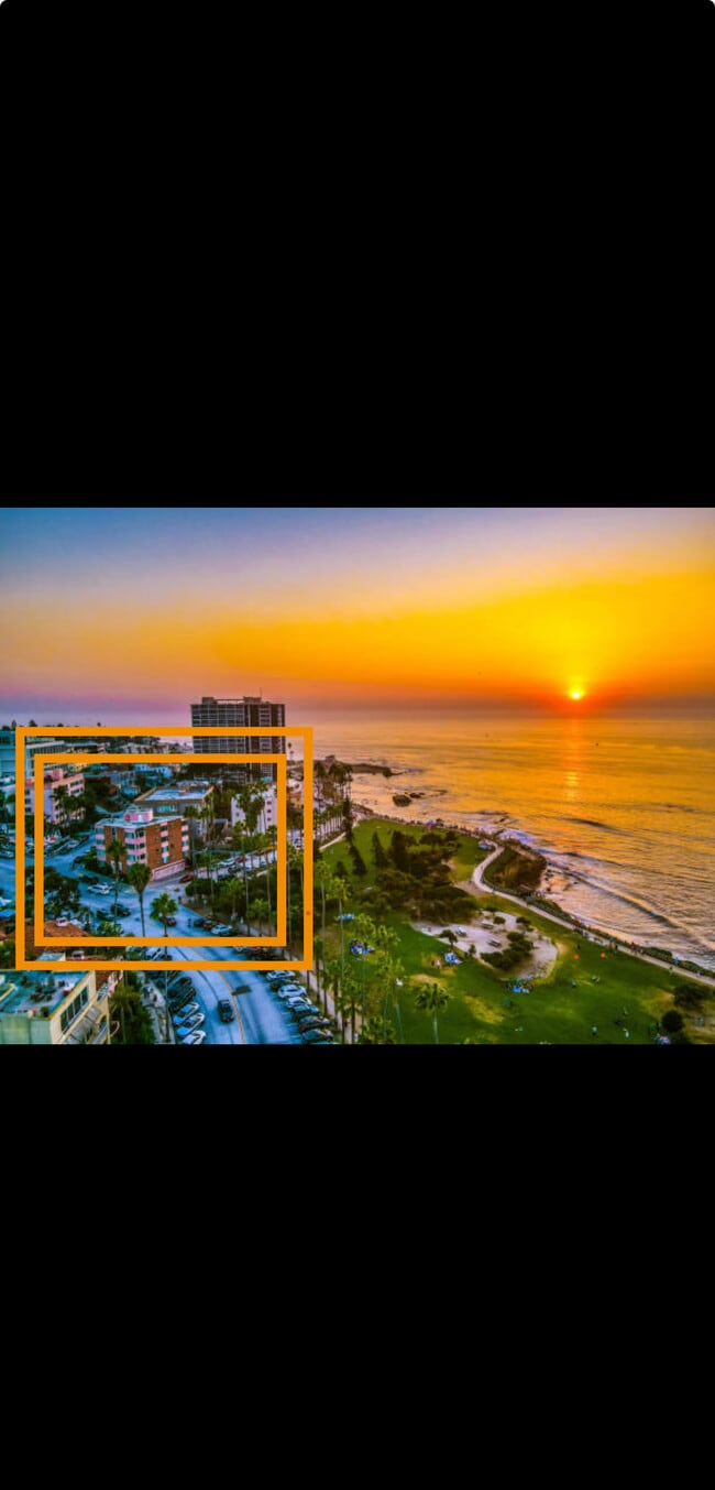 8040 Girard Ave, Unit 5 in La Jolla, CA - Foto de edificio - Building Photo