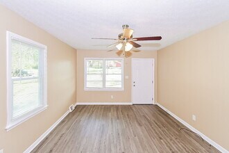2516 4th Way NW in Center Point, AL - Building Photo - Building Photo