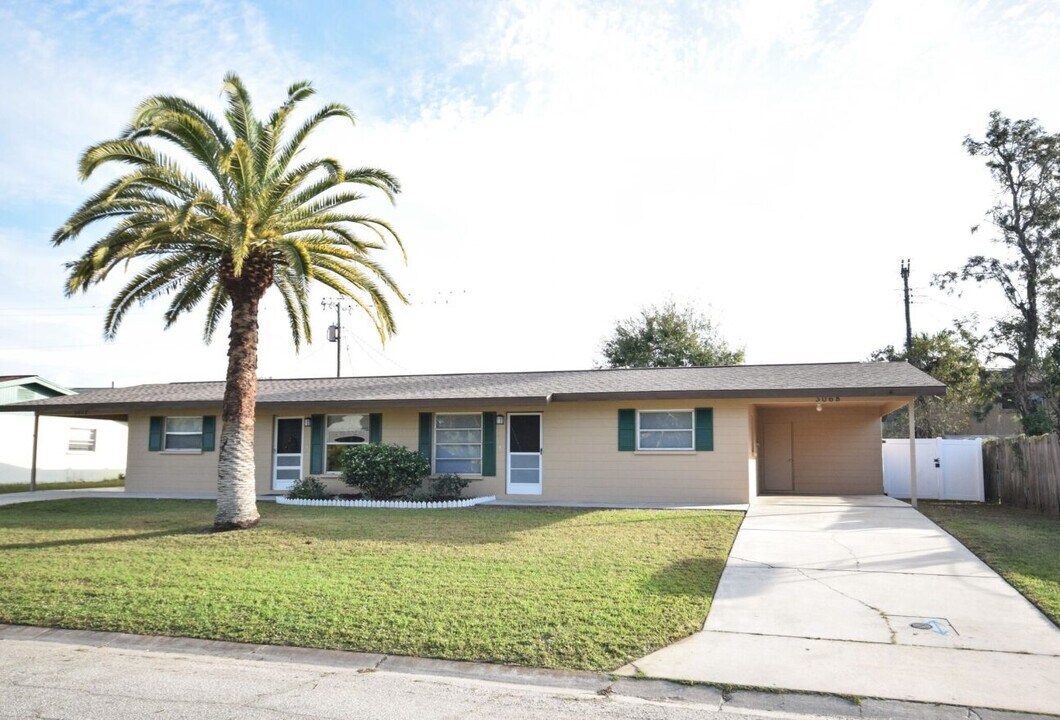 3072 Jennings Dr in Sarasota, FL - Building Photo