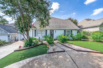5110 Pleasure Lake Dr in Willis, TX - Building Photo - Building Photo