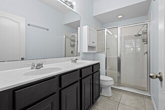 11408 Center Lake Dr in Windermere, FL - Building Photo - Building Photo