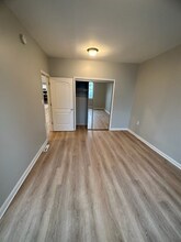 22 13th St-Unit -1 in Watervliet, NY - Foto de edificio - Building Photo